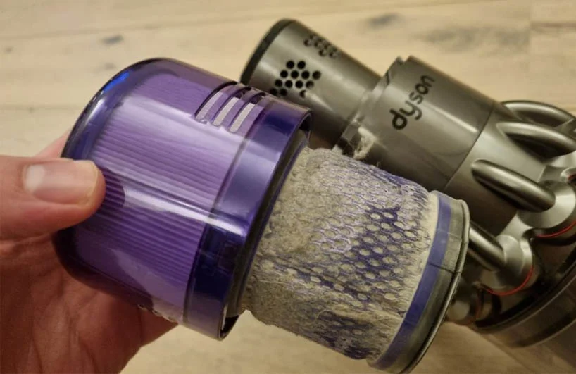 ve sinh bo loc dyson 2