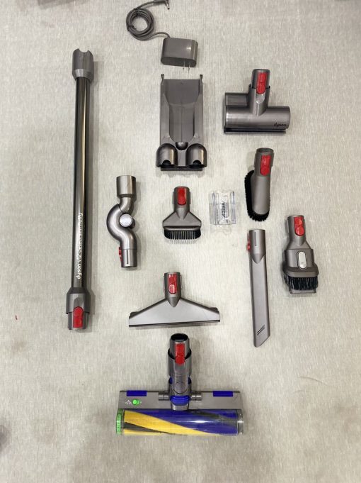 May hut bui dyson v12 6