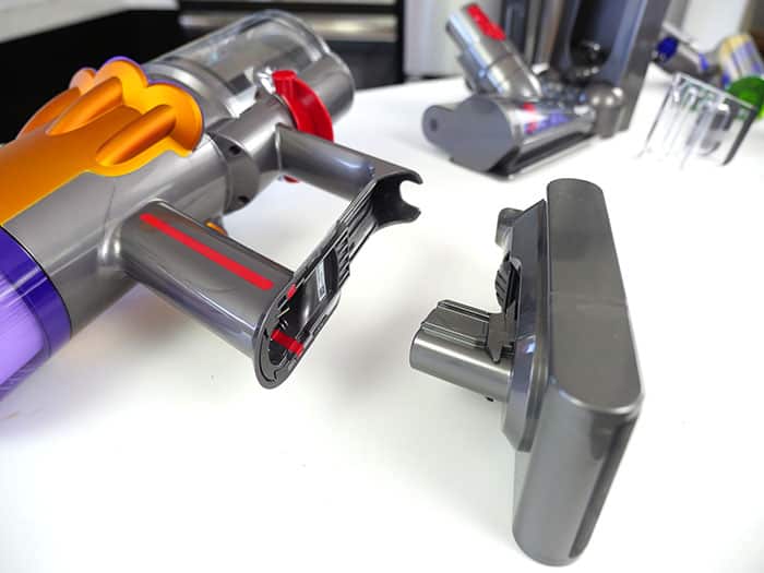 dyson v12 detect slim battery removing