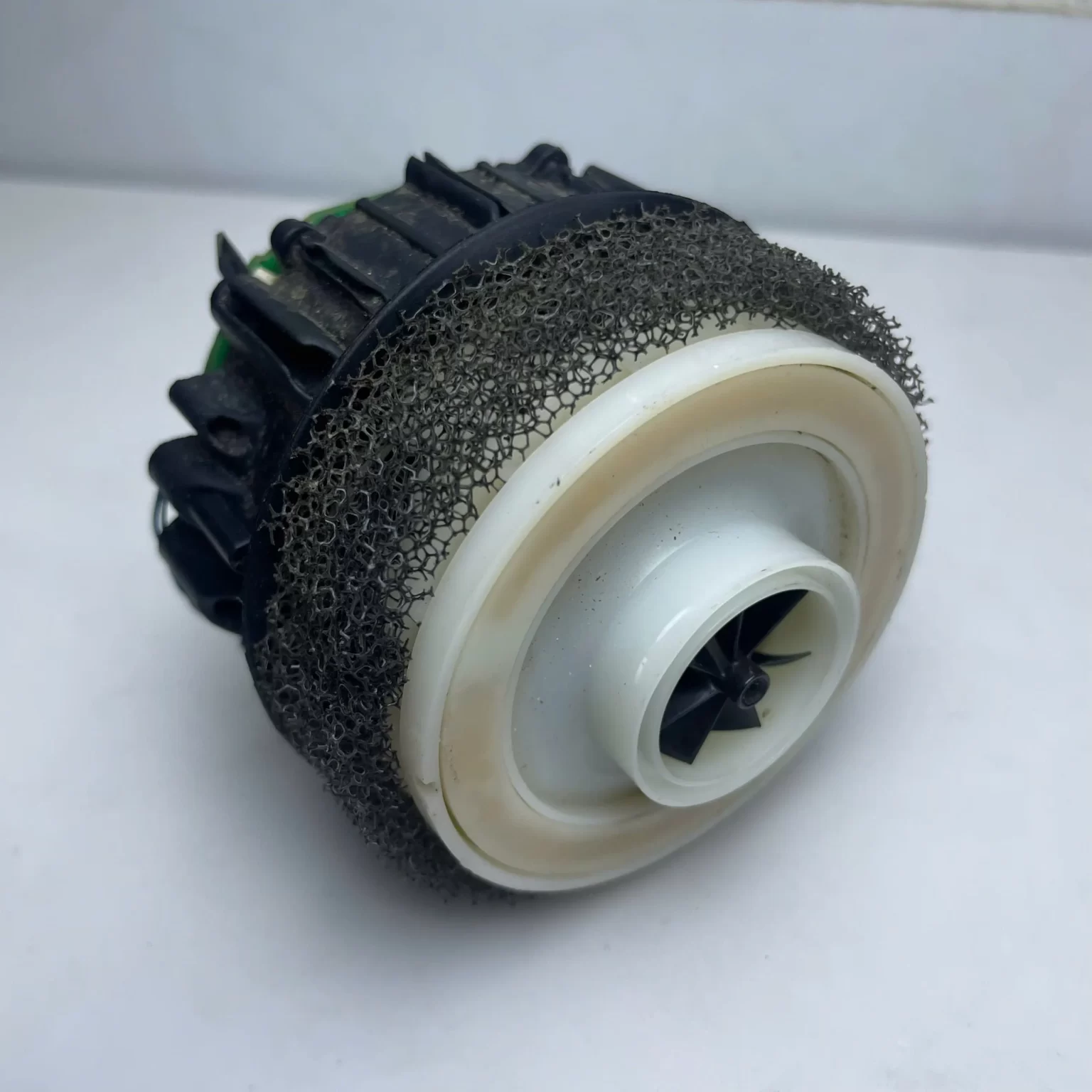 Sữa Motor máy hút bụi Dyson Có Mùi Khét, Tiếng Kêu Lạ? Cách Khắc Phục Long Thịnh Tech Dyson