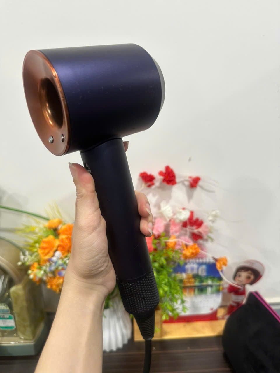 z7724466384115_765fd5be9a37b00ffdc709909617c163 Máy sấy tóc Dyson Supersonic HD08 Xanh Than/Đồng Long Thịnh Tech Dyson