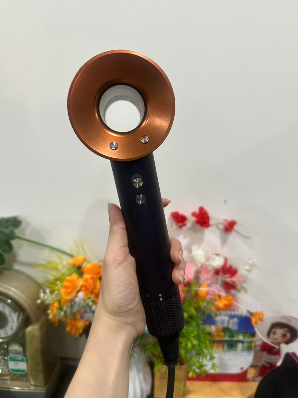 z7724466394180_478d0981e0720c60db411f5a78f6e51a Máy sấy tóc Dyson Supersonic HD08 Xanh Than/Đồng Long Thịnh Tech Dyson