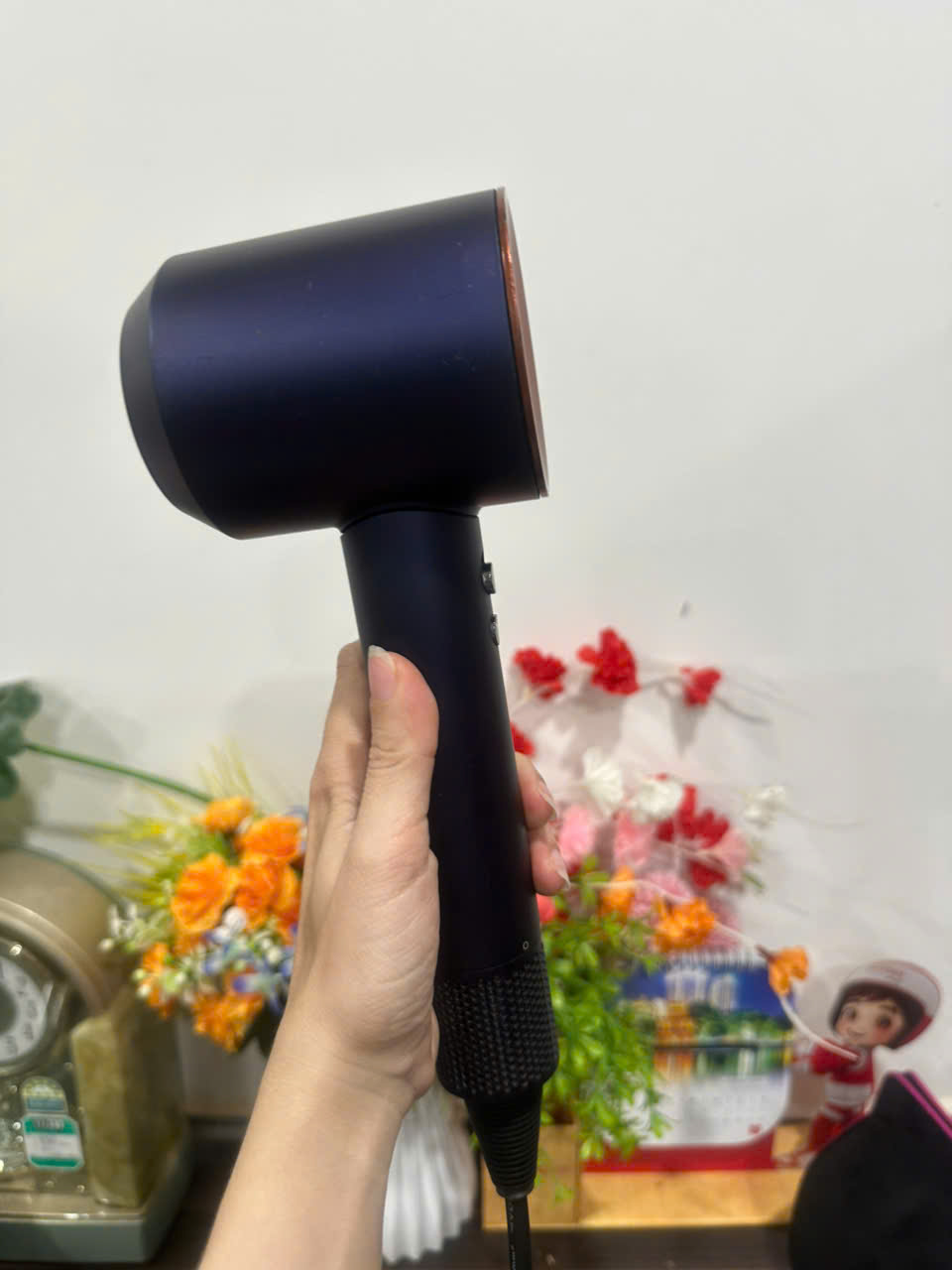 z7724466451992_502f499f5368cb765cdf0ac79e93947b Máy sấy tóc Dyson Supersonic HD08 Xanh Than/Đồng Long Thịnh Tech Dyson