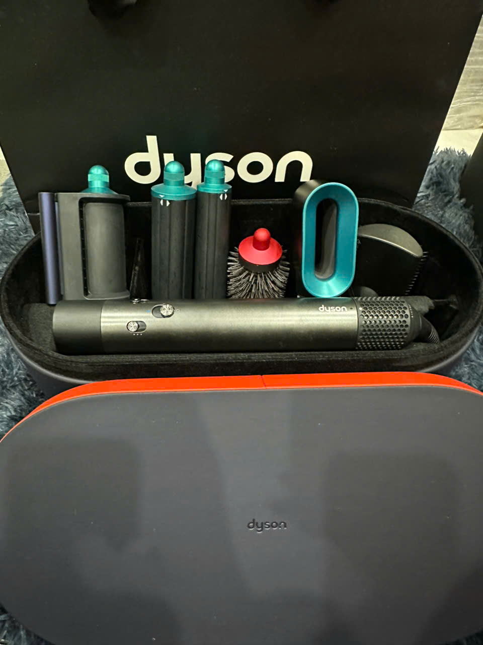 z7767766890358_5e090587d8367e48fa52f4a0c5ea904e máy tạo kiểu tóc Dyson Airwrap Multi-styler Long Thịnh Tech Dyson
