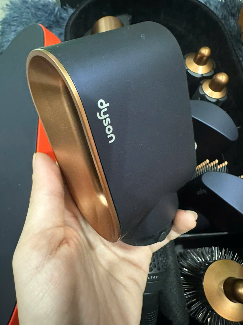 z7785668253409_478134056ec61e93577f6e3bbc3161da Máy tạo kiểu tóc Dyson Airwrap Multi-styler (Xanh Navy/Đồng) Long Thịnh Tech Dyson