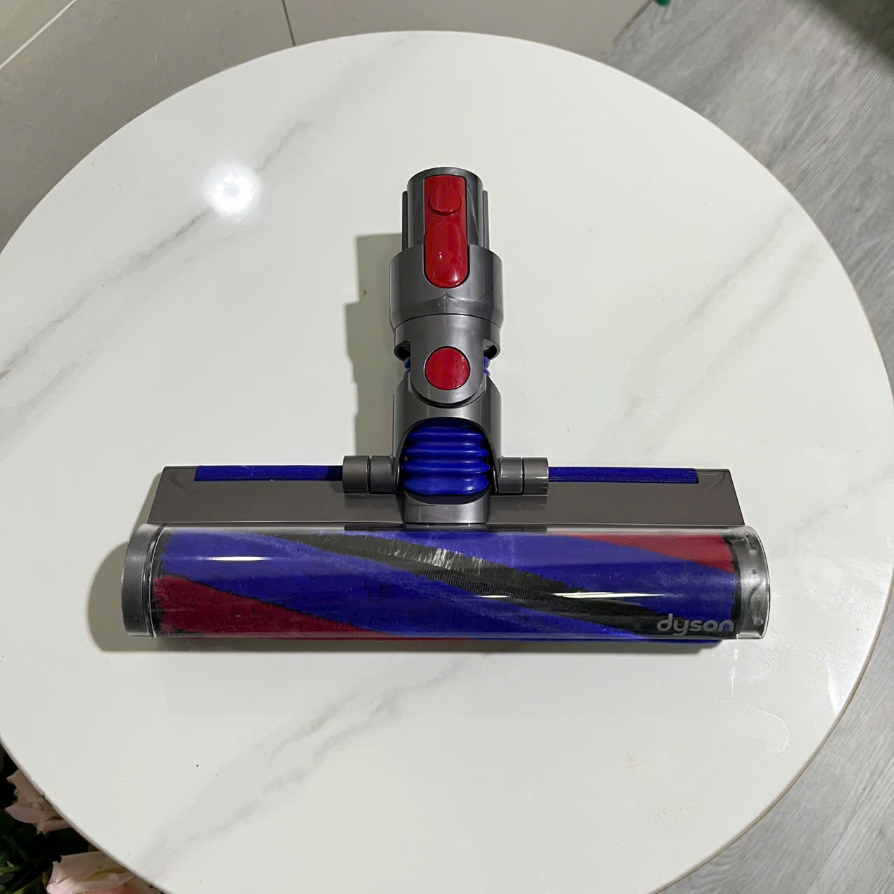z7789507946644_8a39679d9bcad29b14f155a78dee70bc Đầu Hút Lông Mềm Dyson Fluffy - Quét Sạch Bụi Mịn Sàn Cứng Long Thịnh Tech Dyson