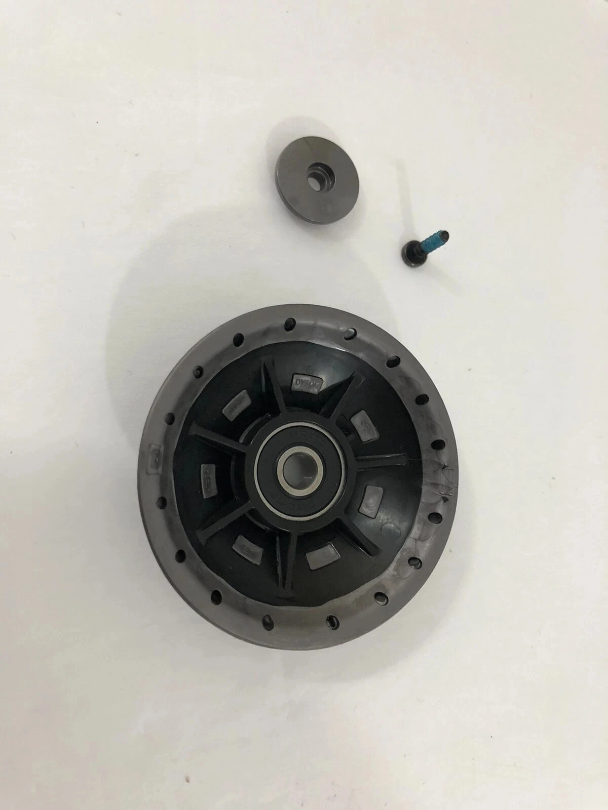 C3sAAOSw9TRf41mL Bộ bánh xe thay thế mã Wheels Assy cao cấp cho Dyson V11, V15 và Gen5 Long Thịnh Tech Dyson