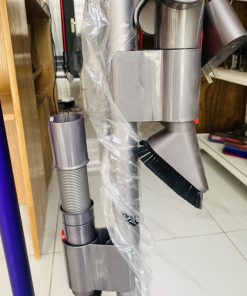 Giá treo tường tích hợp dock sạc cho Dyson SV18 Digital Slim. Long Thịnh Tech Dyson Giá treo tường tích hợp dock sạc cho Dyson SV18 Digital Slim. Long Thịnh Tech Dyson