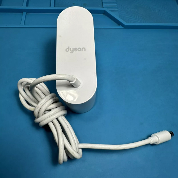image-2 Cục sạc nguồn quạt không cánh tạo ẩm Dyson AM10 chính hãng Long Thịnh Tech Dyson