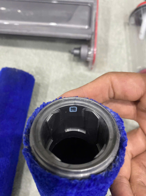 z6123615488532_ce863d02ec39774c3fa9170701c22429-1 Con lăn ướt wet roller cho Dyson Submarine chính hãng Long Thịnh Tech Dyson