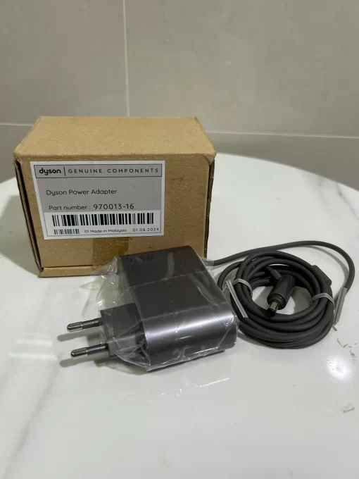 z7871120943352_8d4457dfa418aad941782b78adc60b9a-Photoroom-510x680 Cục sạc pin máy hút bụi Dyson V6 V7 V8 DC58 DC59 DC62 DC74 chính hãng. Long Thịnh Tech Dyson