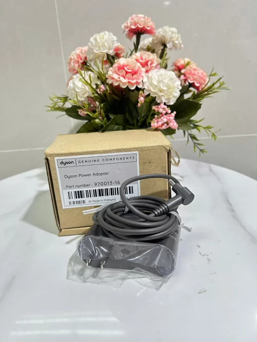 z7877849000992_659aa10f449560389cdbd5276e85cdde-Photoroom-510x680 Cục sạc chính hãng cho máy hút bụi Dyson Omni-glide SV19 Long Thịnh Tech Dyson